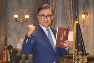 【記憶にございません】あらすじとネタバレ！有働由美子のメイクが沢尻エリカ